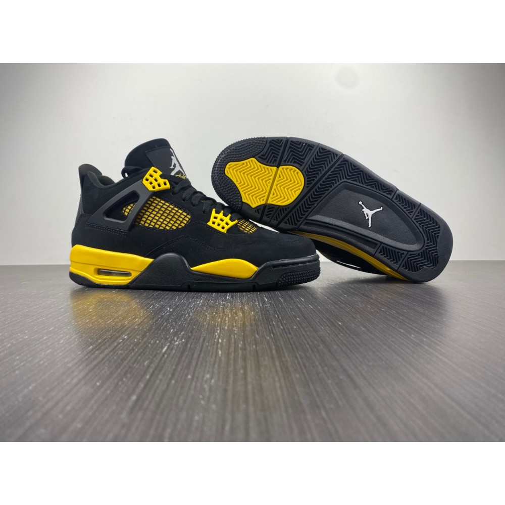 Air Jordan 4 Retro