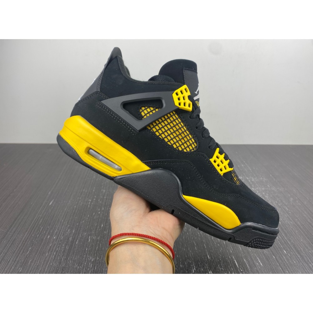 Air Jordan 4 Retro