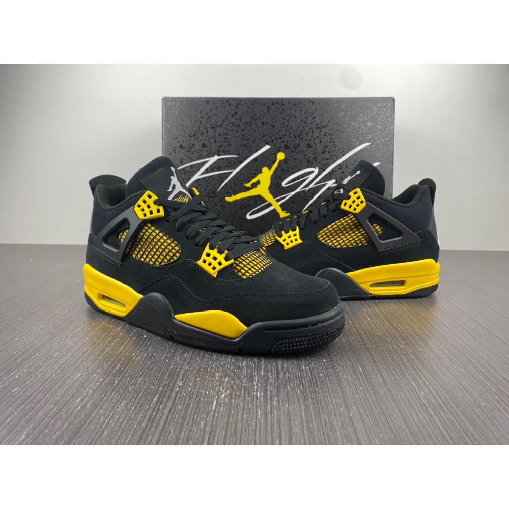 Air Jordan 4 Retro