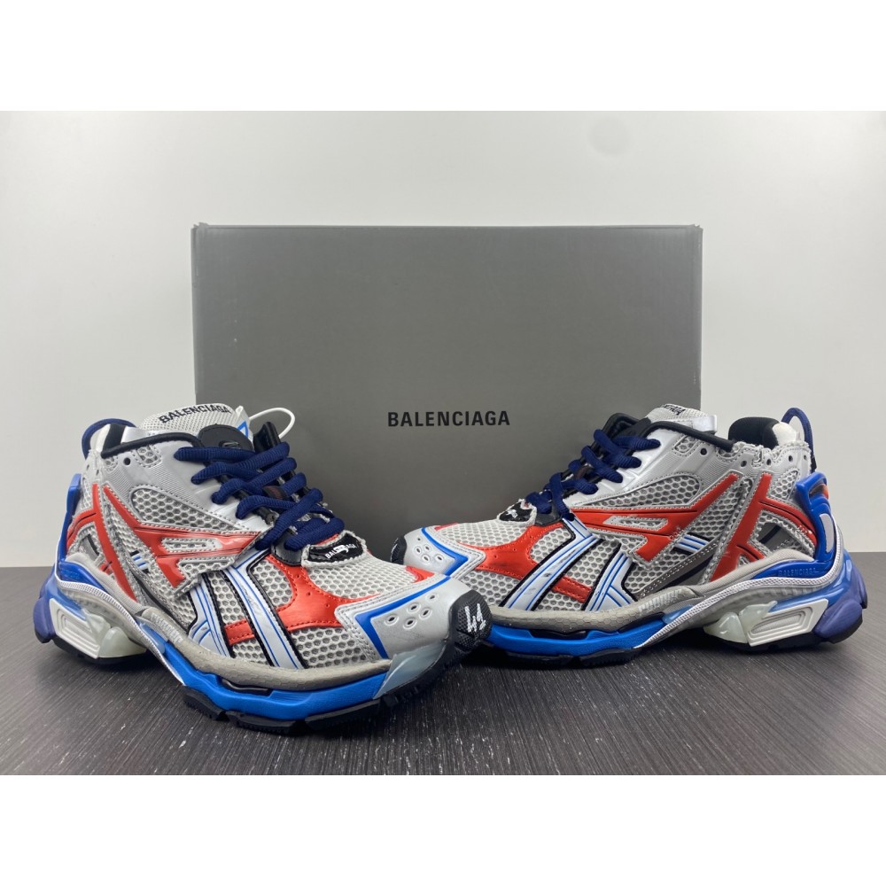 Ba*len*cia*ga runner
