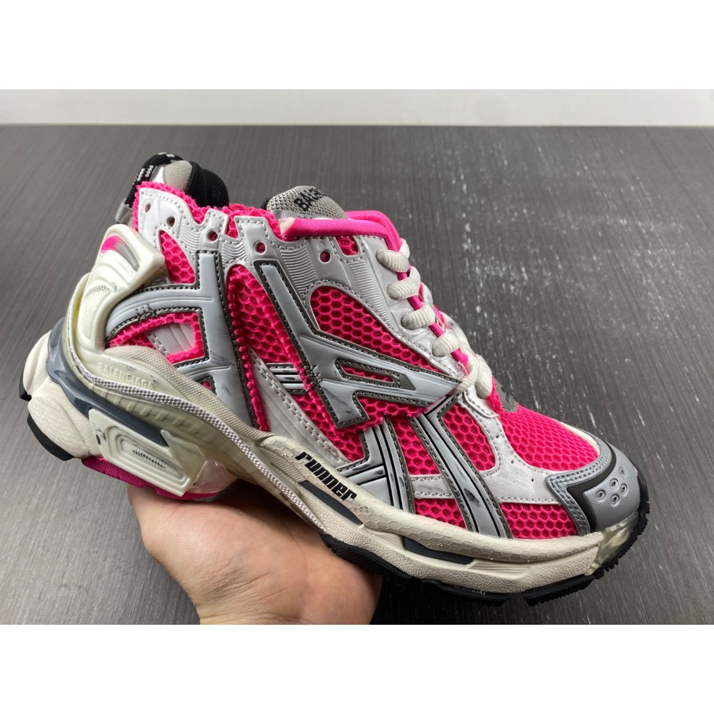 Ba*len*cia*ga runner
