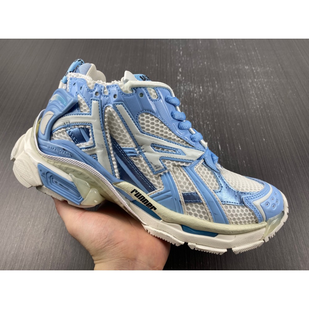 Ba*len*cia*ga runner