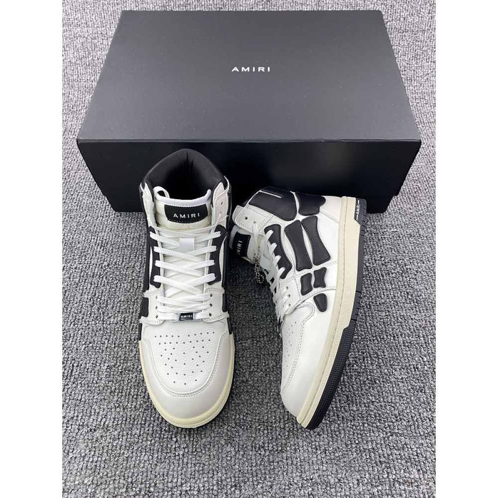 AM*R* SNEAKERS