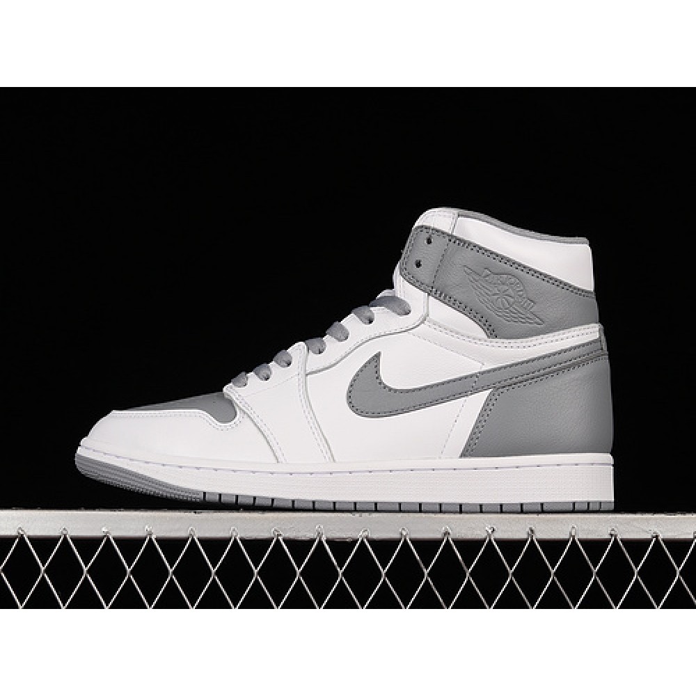 Air Jordan 1 Retro High OG ''Stealth'' - 555088 037
