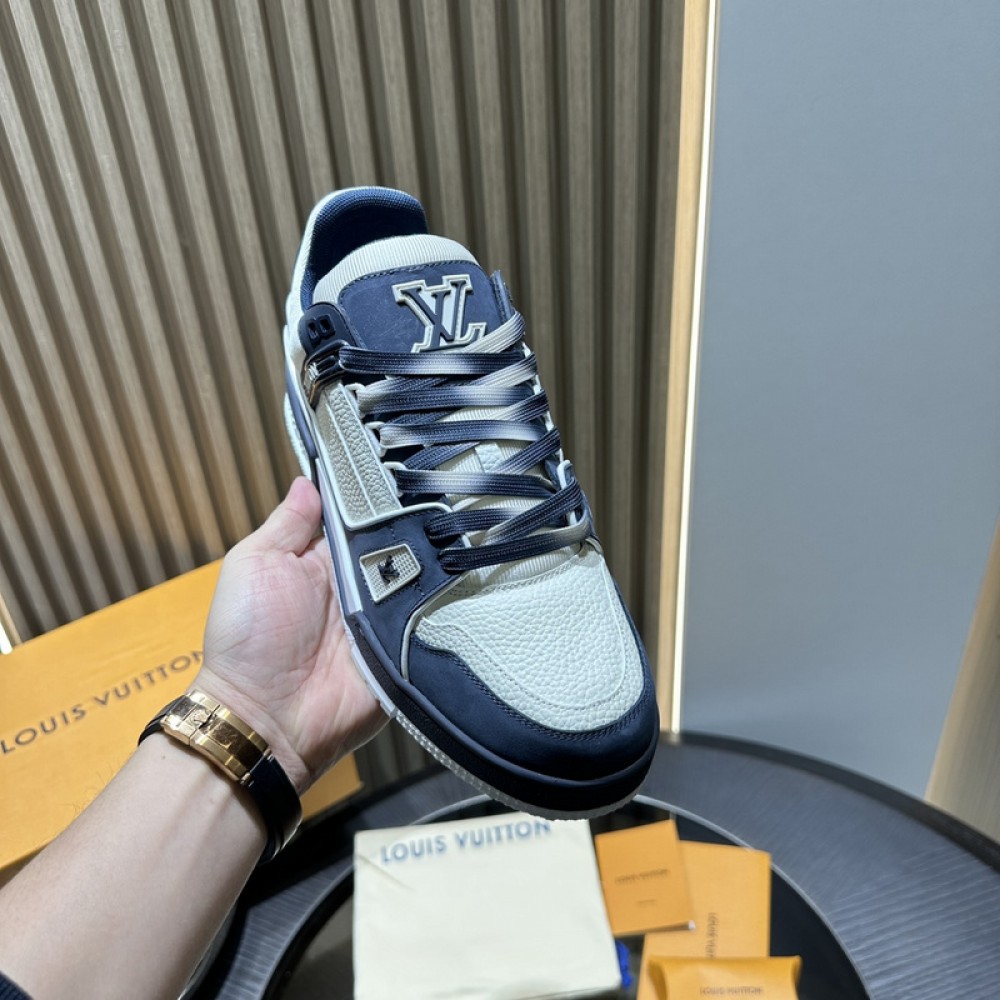 L0uis V*1t*on Sneaker LL036