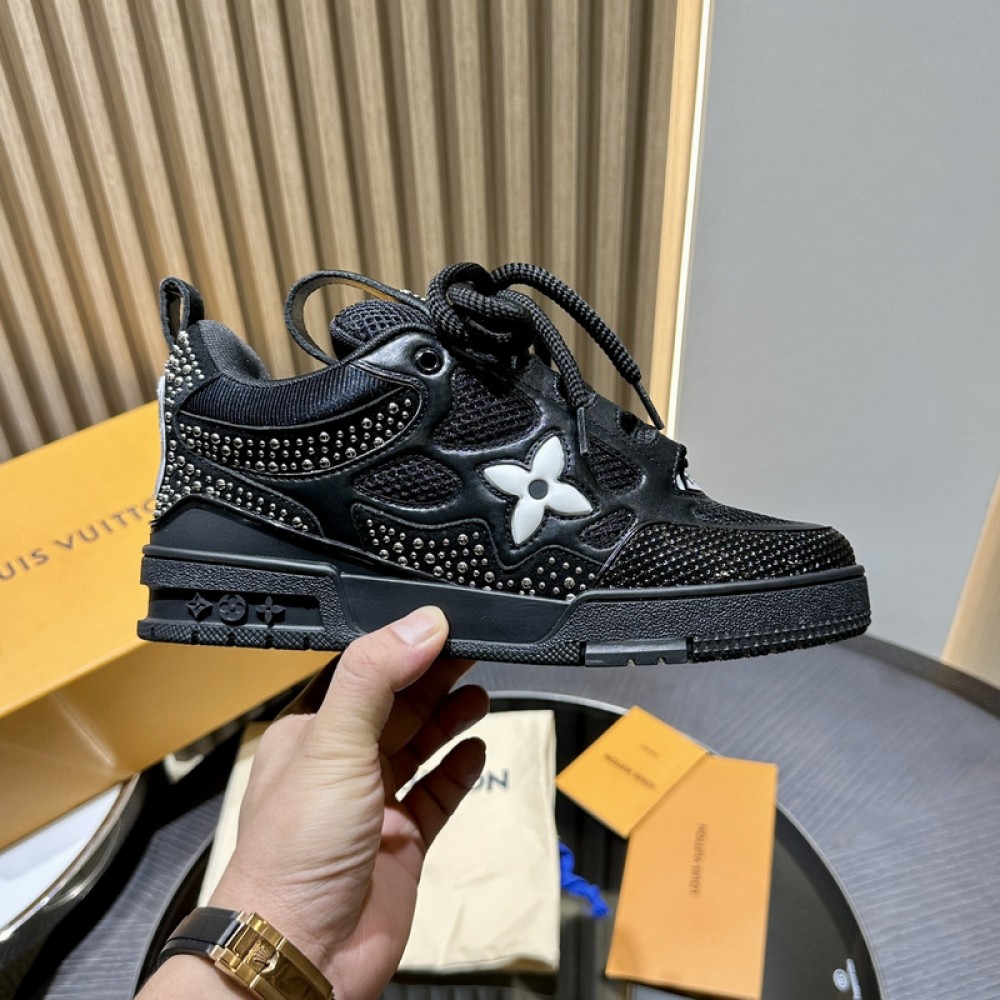 L0uis V*1t*on Sneaker - LL043