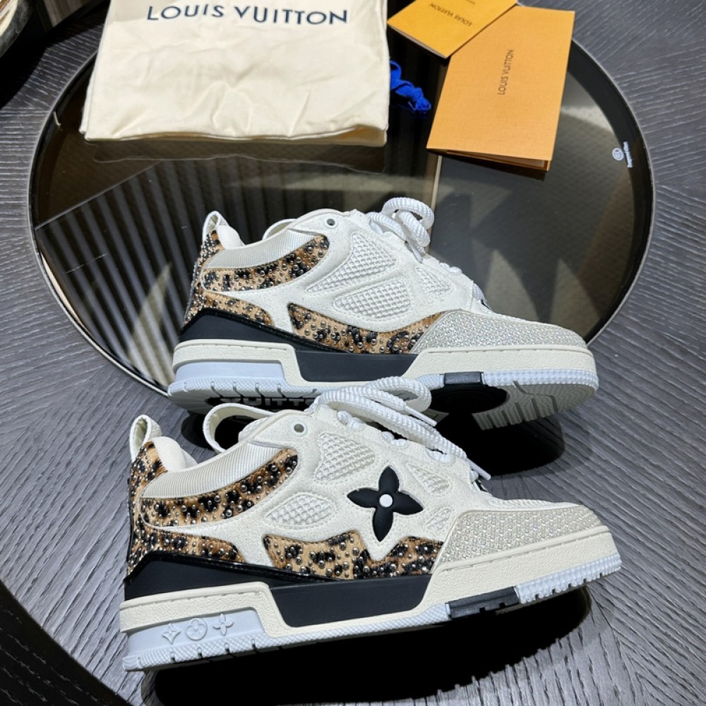 L0uis V*1t*on Sneaker - LL042