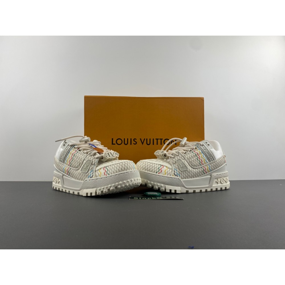 L0uis V*1t*on Sneaker - LL040