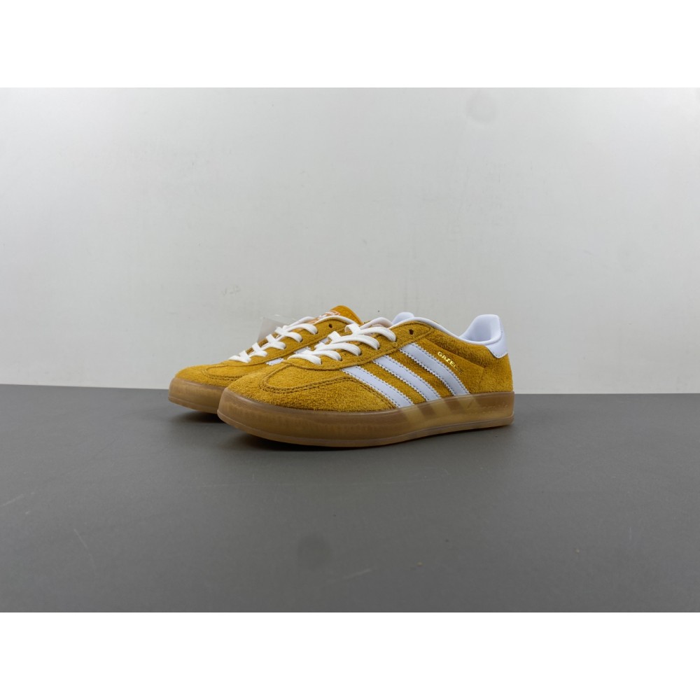 Wmns Gazelle Indoor ''Orange Peel Gum'' - HQ8716