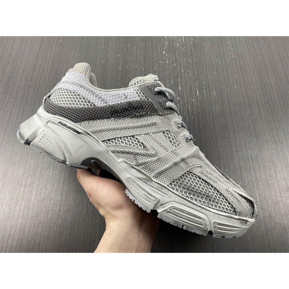 Ba*len*cia*ga phantom sneakers