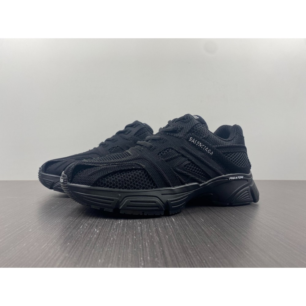 Ba*len*cia*ga phantom sneakers