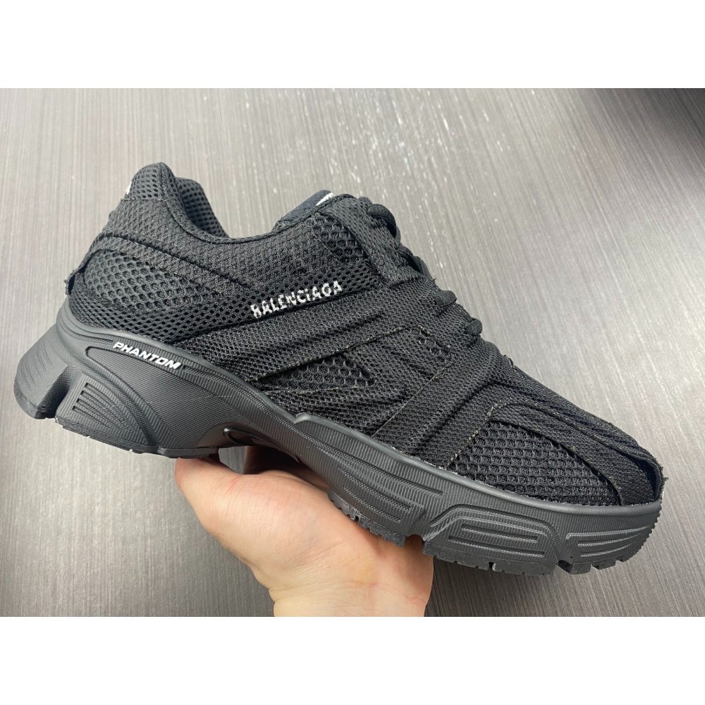 Ba*len*cia*ga phantom sneakers