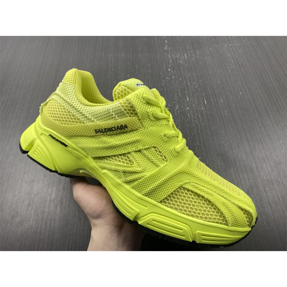 Ba*len*cia*ga phantom sneakers