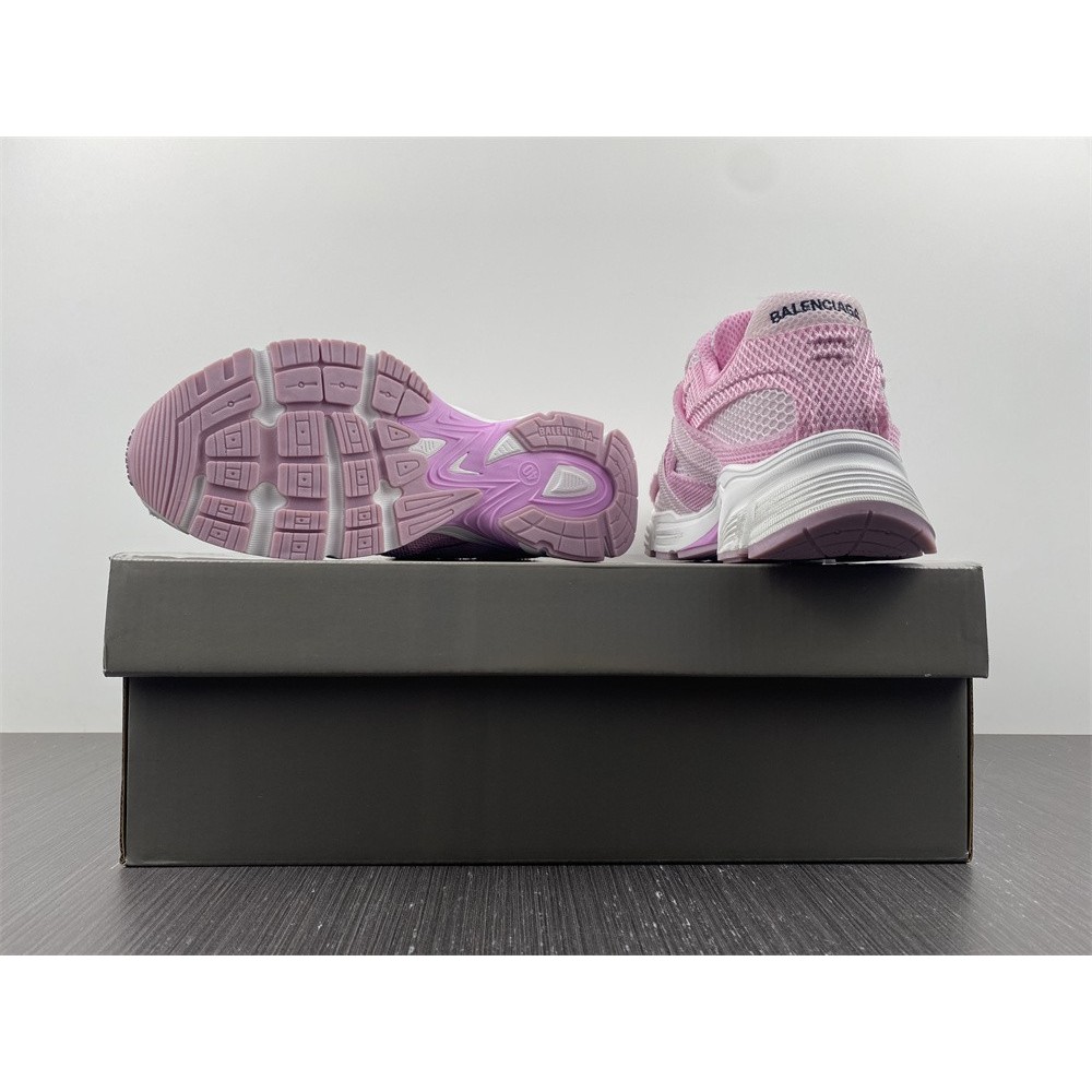 Ba*len*cia*ga phantom sneakers